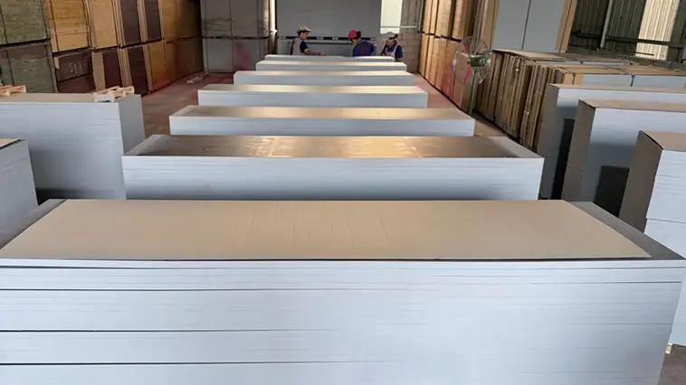 matte-film-faced-plywood-finished-panels.webp.webp